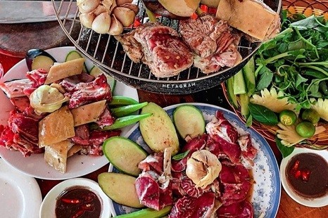 Núi Bà Đen - Tòa Thánh - Củ Chi (1 Ngày) | Đỉnh Vân Sơn - Chùa Bà - Đại Tượng Phật Di Lặc - Tòa Thánh - Địa Đạo